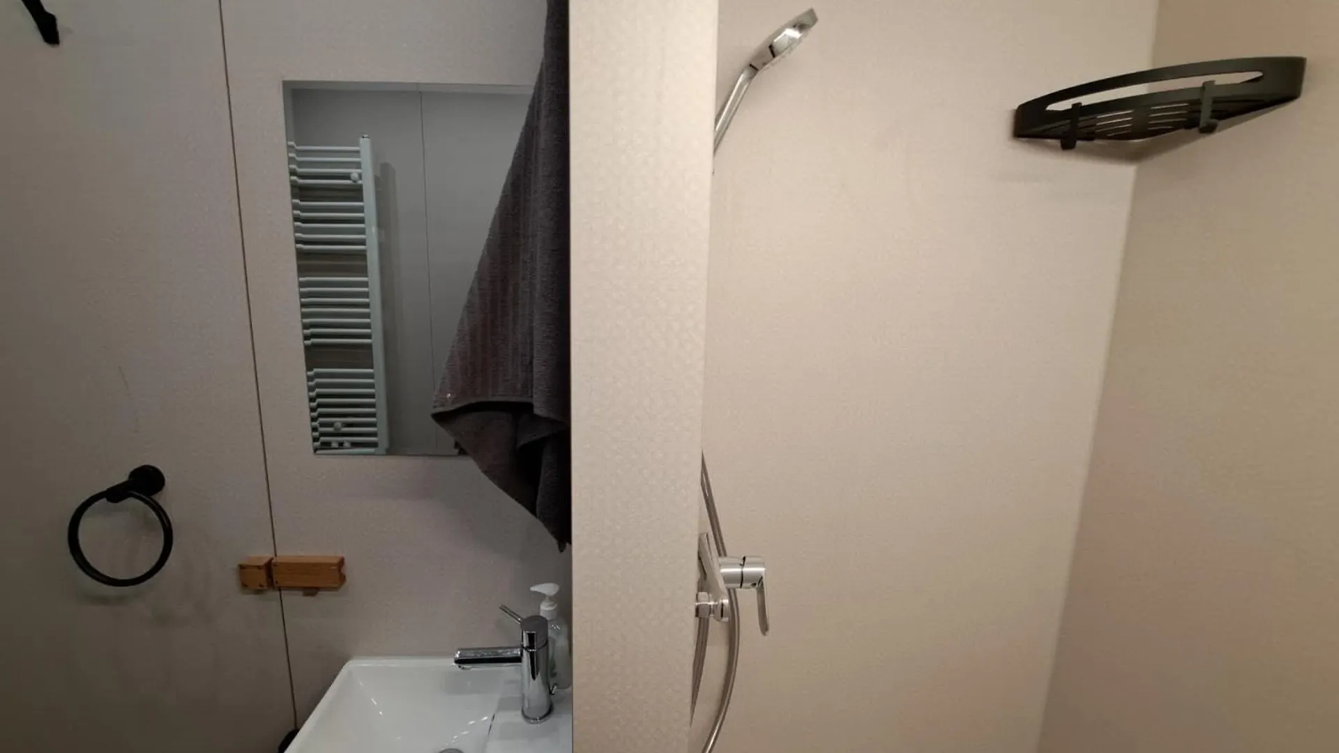 Hausboot Tegel Hotel Berlijn 0*,  Duitsland